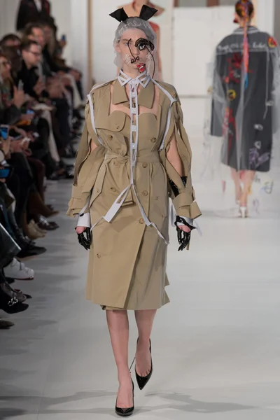 Look 9